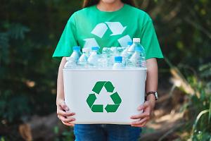 Govone, nasce “Riciclarte”: i bambini trasformano gli scarti in opere d'arte