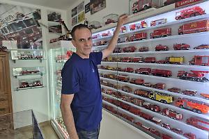 Dario, collezionista da record: «Sognavo di fare il pompiere, oggi ho 600 modellini»