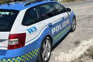 Incidente a Perosa Argentina: auto si ribalta sulla provinciale, ferito il conducente