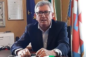 Chivasso ricorda i carabinieri morti a Castel d’Azzano: sirene e fiori per onorarne il sacrificio
