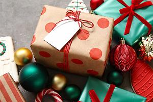 Natale 2025, italiani già in corsa per i regali: 6 milioni hanno iniziato a fare acquisti