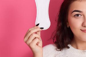 Pino Torinese ha reso disponibili assorbenti gratuiti ed ecosostenibili: ora parte l’indagine per migliorare il servizio