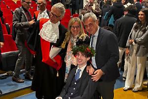 La laurea in medicina di Mauro Glorioso, due anni dopo il tragico incidente ai Murazzi