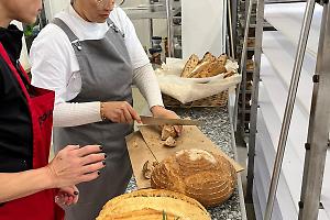 Torino, inaugurato il nuovo forno di Panacea: la cooperativa sociale del pane etico cresce ancora