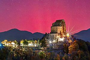 Arriva una seconda aurora boreale sul nord Italia: tutti i consigli per osservarla al meglio