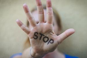 Torino si unisce contro la violenza sulle donne: il 27 novembre cena benefica "Diamo voce al Silenzio"