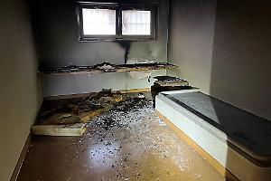 Notte di fuoco e fiamme alle Vallette. E due detenuti sono (ancora) fuori