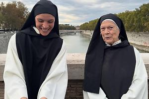 Sembravano suore, ma era tutto finto: il segreto di “Vita da Suore"