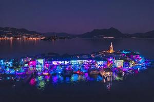 Ecco lo spettacolo che illuminerà il Lago Maggiore: tornano le “Isole di Luce” sull’Isola dei Pescatori