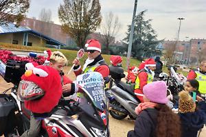 Sabato l’invasione dei Babbi Natale in moto: festa in piazza Di Vittorio