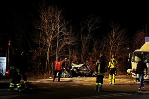 Scontro tra auto e camion sulla Fondovalle di Clavesana: madre e figlia in gravi condizioni