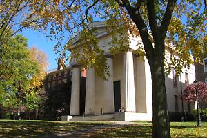 Spari alla Brown University: due morti e nove feriti