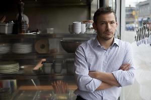 Giles Coren attacca la cucina italiana patrimonio UNESCO: “Una truffa, l’eccellenza è inglese”