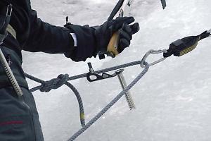 Paura a Campambiardo: scalatore colto da malore in falesia, trasportato in codice rosso