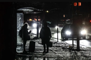 Berlino al buio: maxi blackout lascia 45mila persone senza corrente fino a giovedì