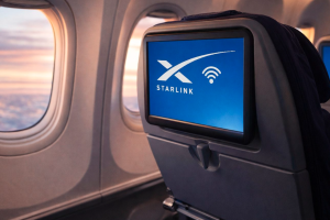 Ryanair punta al Wi-Fi gratuito a bordo: dialoghi aperti con Amazon e Starlink
