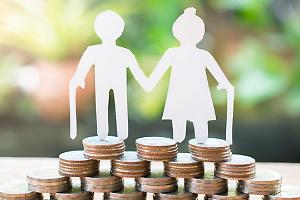 Pensioni, la corsa non si ferma: dal 2029 potrebbero servire fino a sei mesi in più