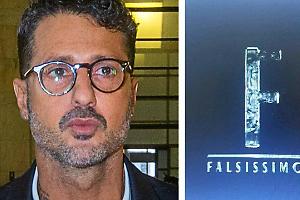 Fabrizio Corona, il milione di iscritti e l’ombra dei controlli: YouTube nel mirino di Agcom