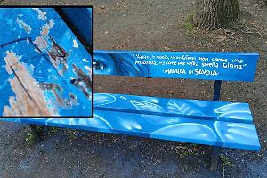 Venaria, svastiche sulla panchina dedicata alla principessa di Savoia