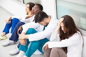 Semestre filtro di Medicina nel caos: migliaia di studenti ricorrono contro il sistema