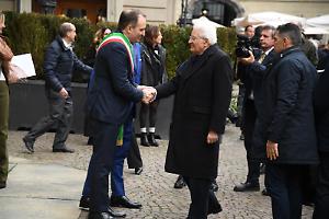 Mattarella a Torino, l'arrivo del presidente al Teatro Carignano