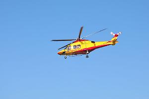 Scontro tra auto e moto sulla statale 34 del Lago Maggiore: motociclista in condizioni critiche