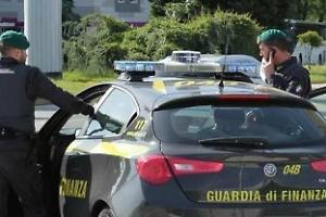 Biella, truffa milionaria sui fondi PNRR: sequestri per 1,9 milioni tra ville e maserati