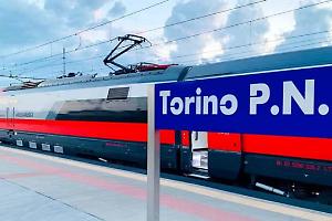 Treni da incubo a Torino: l’Intercity verso Reggio Calabria accumula ritardi record
