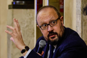 Quando la cultura diventa militanza: Alberto Mattioli e la nostalgia dell’egemonia perduta