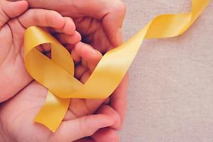 Endometriosi, fiori e informazione nelle piazze: appuntamento a Torino e Verbania