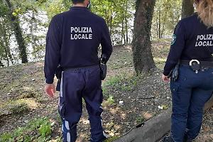 Polizia locale in bici nei parchi: parte la nuova sorveglianza “green” in città