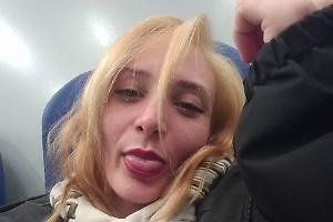 «Avete visto mia figlia qui davanti?» Sally nel triangolo scuro della droga