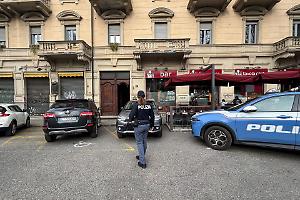 I bimbi al papà: «Mamma dorme ma è fredda». La donna era morta da ore in casa