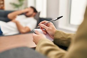 Circa 45mila migranti con demenza in Italia, Iss: "difficoltà nell’accesso ai servizi”