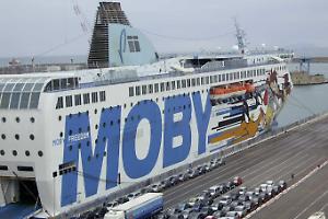 Caro carburanti, trasporti a rischio: anche traghetti e navi verso una possibile crisi estiva