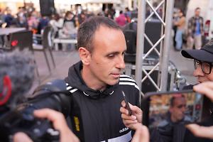 Zerocalcare in piazza: «Qui come il G8». Aska: «Il 1° Maggio festa nel palazzo»