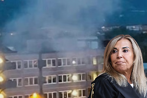 Bomba in Procura a Ivrea: caccia all'incappucciato