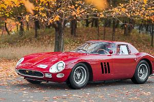 Torino, tentò di vendere una falsa Ferrari 250 GTO: 78enne condannato a 14 mesi