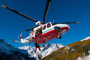 Paura sul Marguareis: scialpinista precipita per 150 metri, salvato dal soccorso alpino