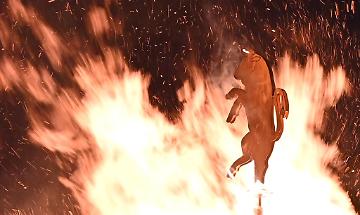 San Giovanni, il Far&ograve; cade verso Porta Nuova: &laquo;Sar&agrave; un anno fortunato&raquo;