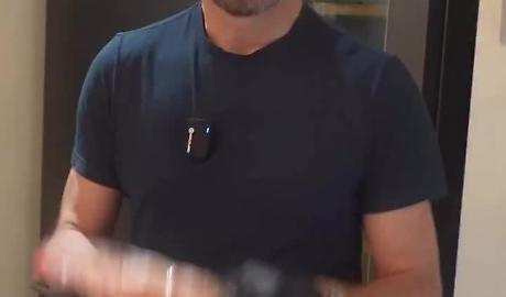 Bassetti lancia l&rsquo;allarme: &ldquo;Ecco il modo giusto per scongelare carne e alimenti&rdquo;