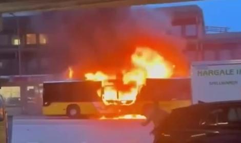 Si d&agrave; fuoco su un autobus in Svizzera: sei morti e cinque feriti nel rogo