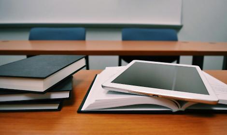 Nove borse di studio per giovani in difficoltà: l'iniziativa della Fondazione Ufficio Pio