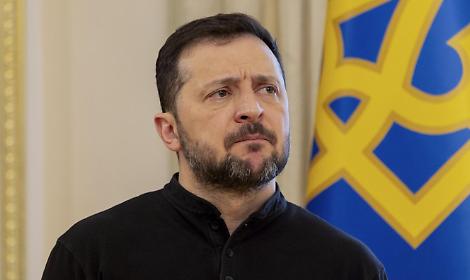 Zelensky riunisce l’Europa a Kiev: prove di pace con sanzioni pronte e minacce aeree in arrivo