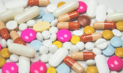 Farmaci da banco, l'Aifa lancia l'allarme: "Non sono caramelle"