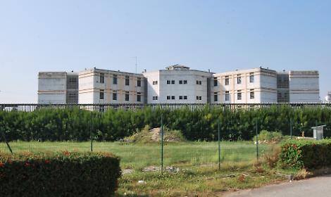 Incendio in una cella al carcere di Torino, ispettore colto da malore durante le operazioni di soccorso