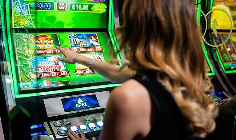 Torino provincia d'azzardo: spesi quasi 3 miliardi in slot machine in un anno