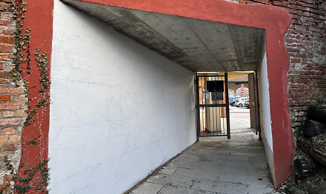 Guerra ai graffiti, il Comune ripulisce i muri