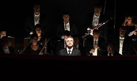 Look audaci ed eleganza: parata di Vip alla prima del maestro Muti e del "Macbeth" (FOTO E VIDEO)