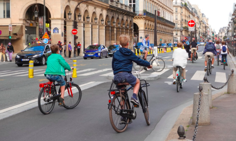 Pedoni e ciclisti al sicuro: la nuova legge Fiab rivoluziona le citt&agrave;